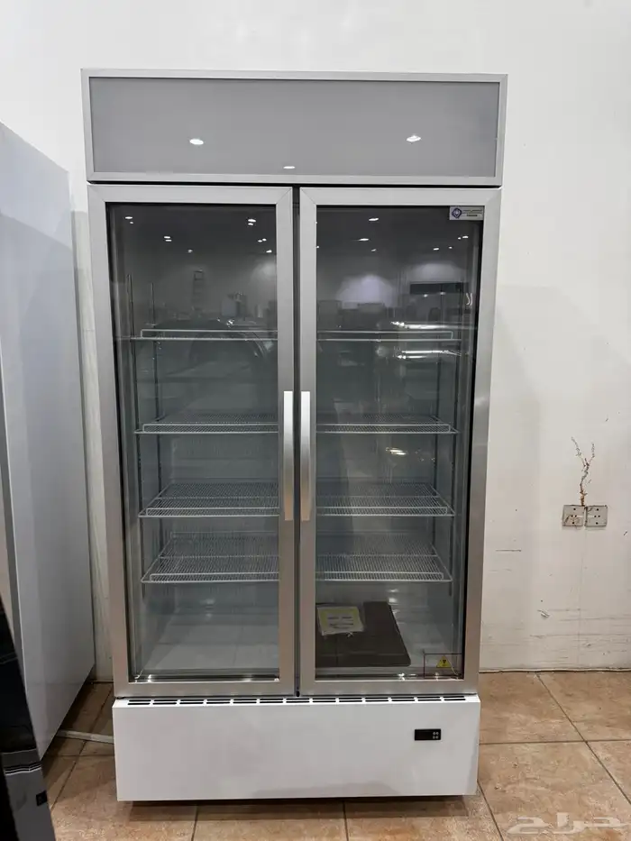 ثلاجات قائمة بابين زجاج 5