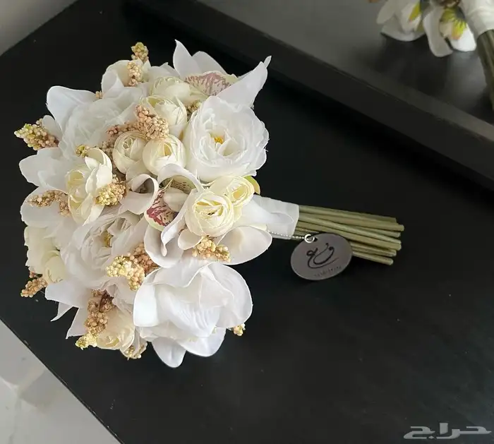 متخصصون في تصميم و تنسيق المسكات بجميع أنواع الورد 3