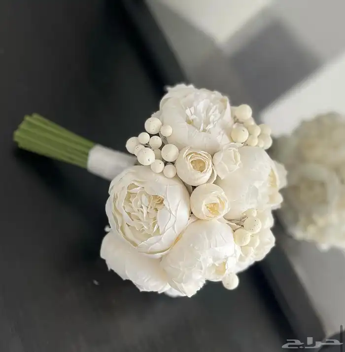 متخصصون في تصميم و تنسيق المسكات بجميع أنواع الورد 24