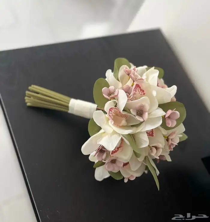 متخصصون في تصميم و تنسيق المسكات بجميع أنواع الورد 1