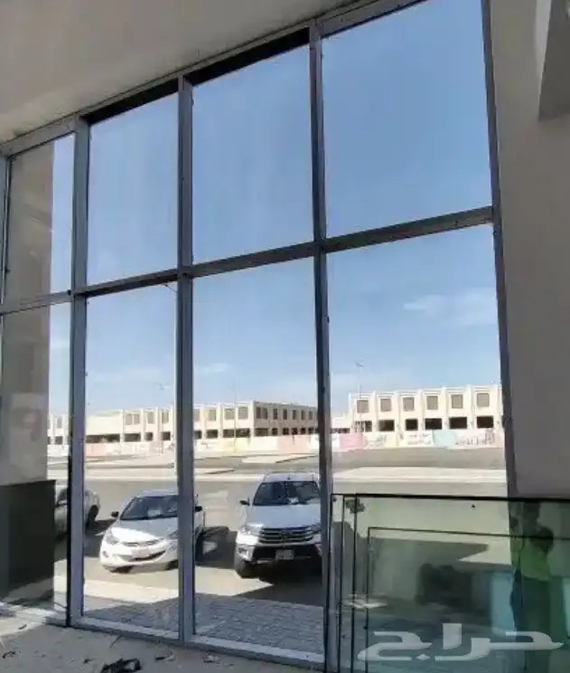 حاجز شاور زجاج سكريت المنيوم استركشر كارتنول مكاتب معارض 3