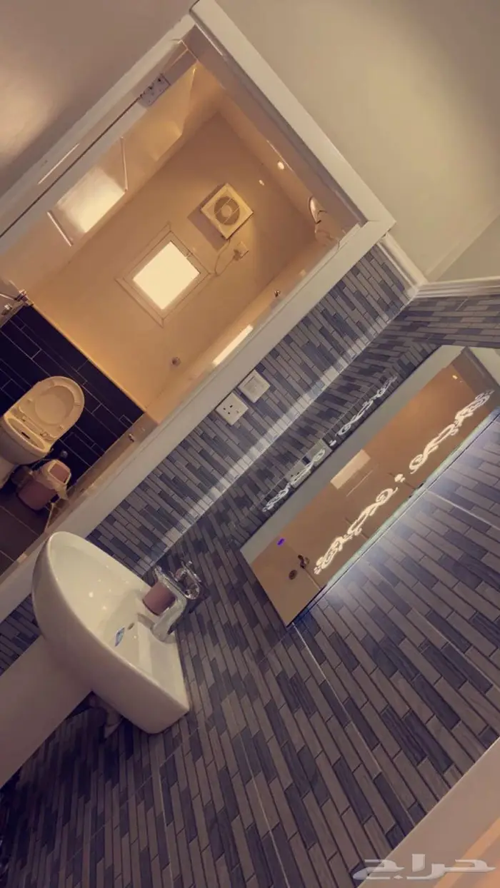 استراحه كبيره قسمين نظيفه ومسبح كبير حول الهدا السعر 29