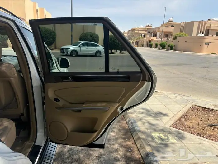 مارسيدس بينز ml350 قمة في النظافة 15