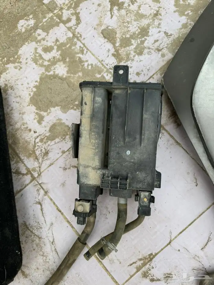 للبيع قطع نيسان زد z370 32