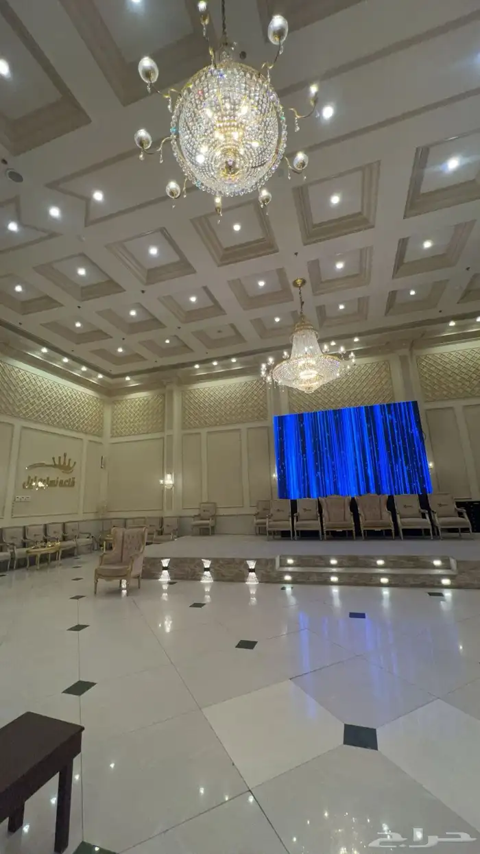 سكاي لايت بيم سيتي كلر شاشة ليد سماعات صوتيات تصوير درون 17