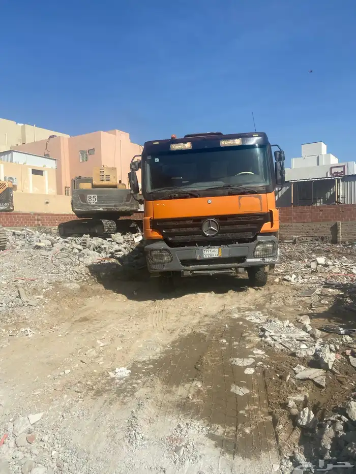 تريلات وبوكلينات وشيولات وسكوس للايجار باليوم والرد والقطوع 13