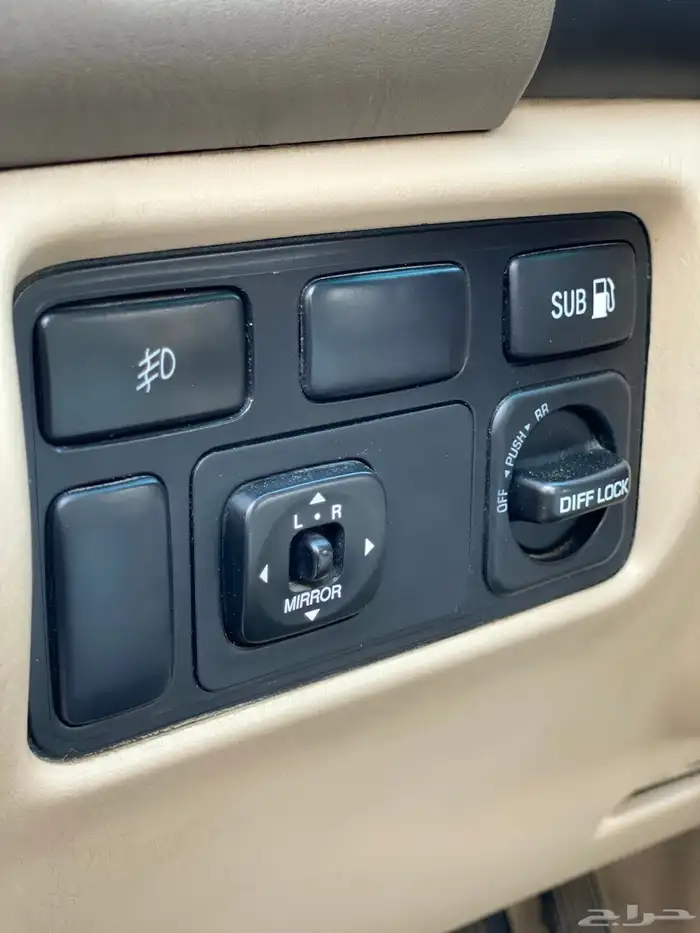 جيب 2003 مخزن تم البيع 7