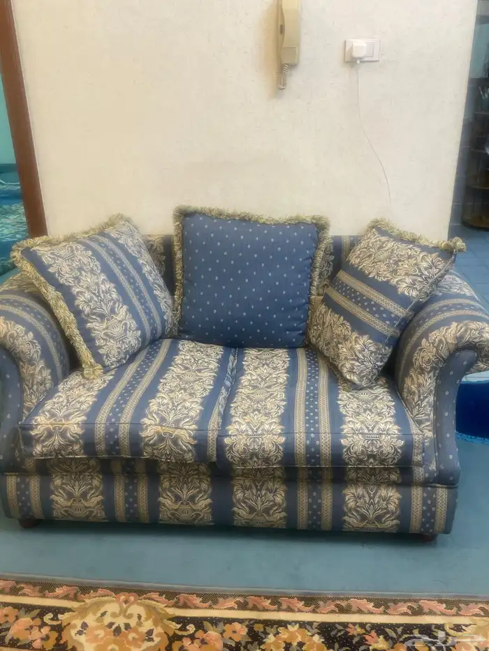 ثلاث قطع كنب   مكتبة 0