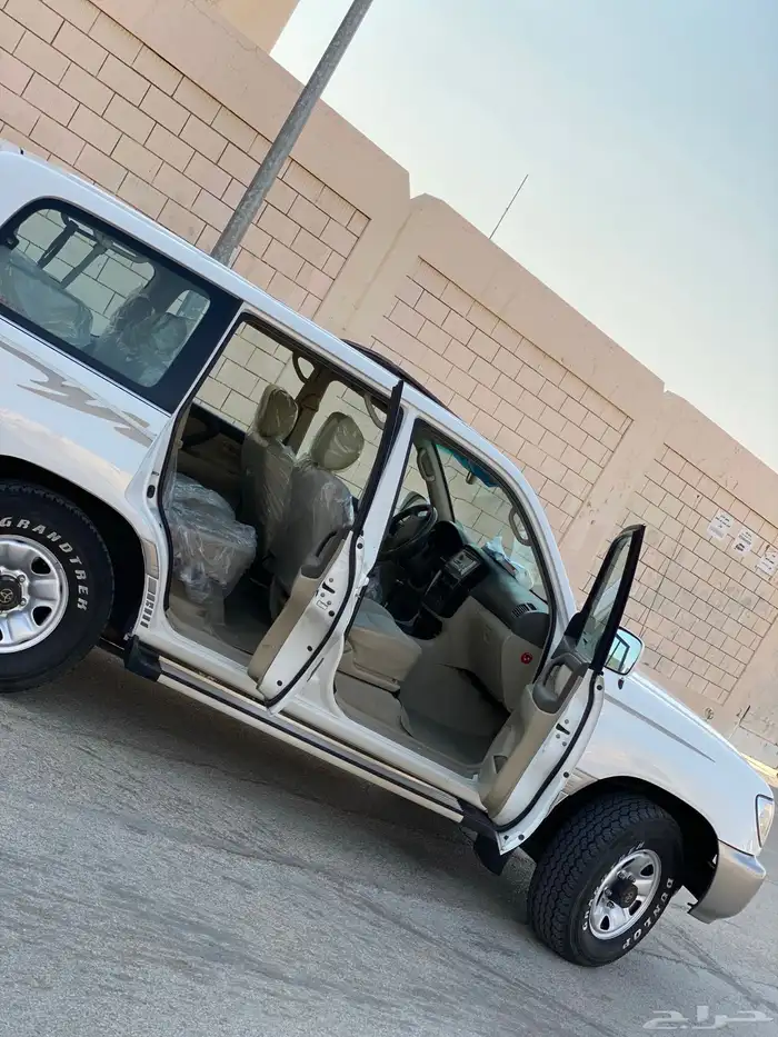 جيب 2003 مخزن تم البيع 25