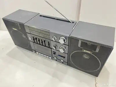 راديو ومسجل قديم 2