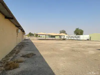 للإيجار خمسين غرفه سكن عمال مع مواقف سيارات كمب عمال 12