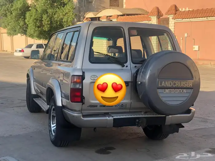 لاندكروزر 97 مخزن تم البيع 27