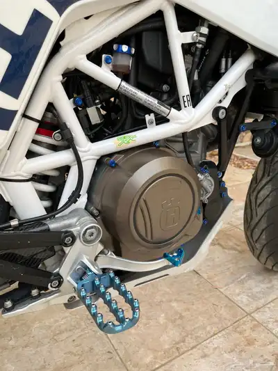 دباب kTM مقاس المكينة 700 2