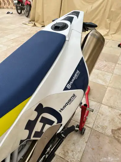دباب kTM مقاس المكينة 700 8