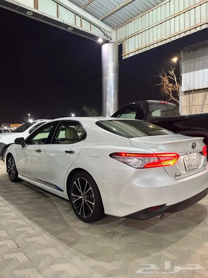 نبيع كامري 2019 ممشى قليل ( تم البيع ) . 2
