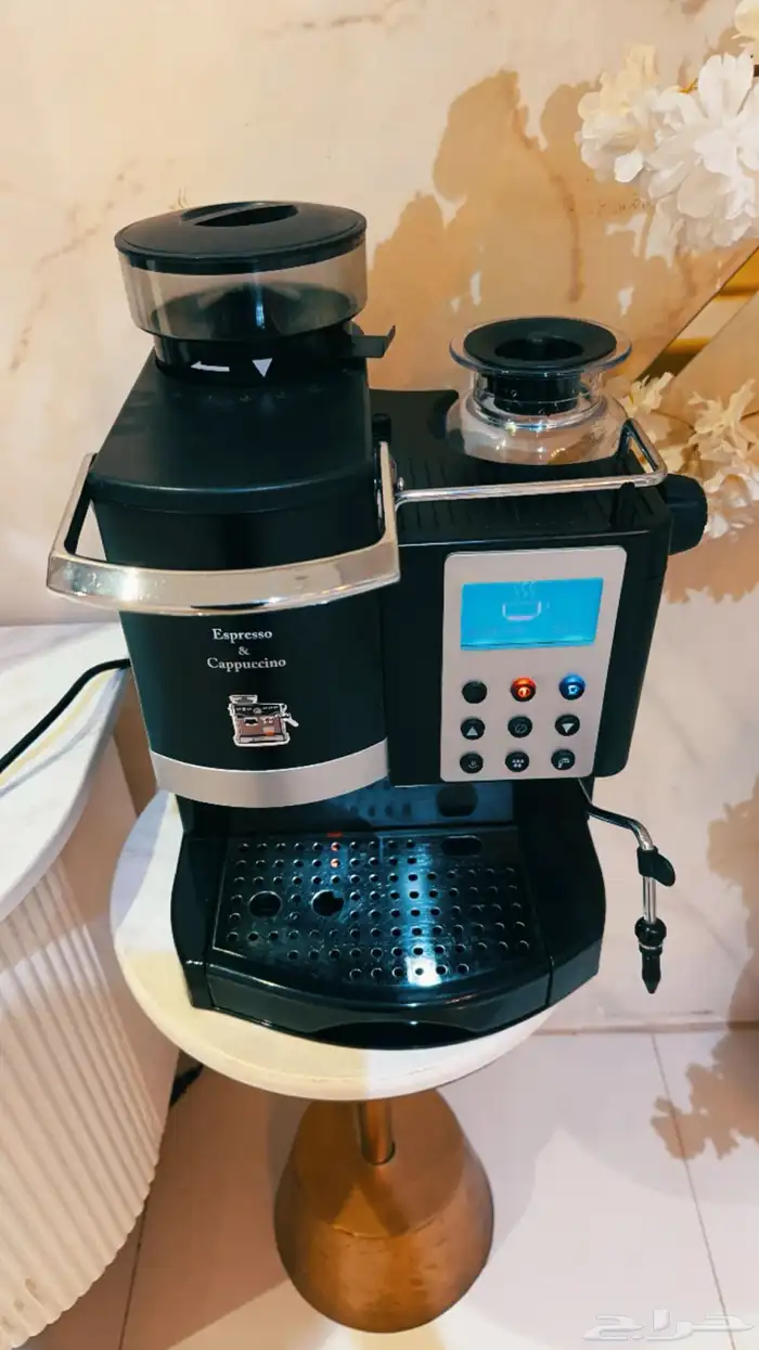 آلة صنع و تحضير الاسبريسو و اللاتيه 1