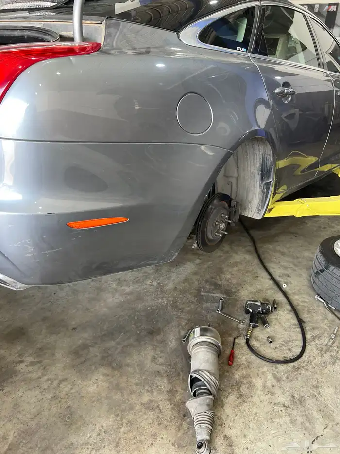 مساعدات جاكوار خلفي 2012 مساعد جاكوار خلفي 2015 2016 0