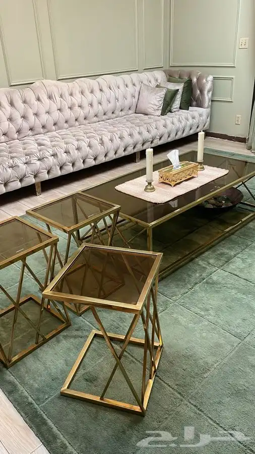 طاوله مع طاولات خدمه للبيع 2