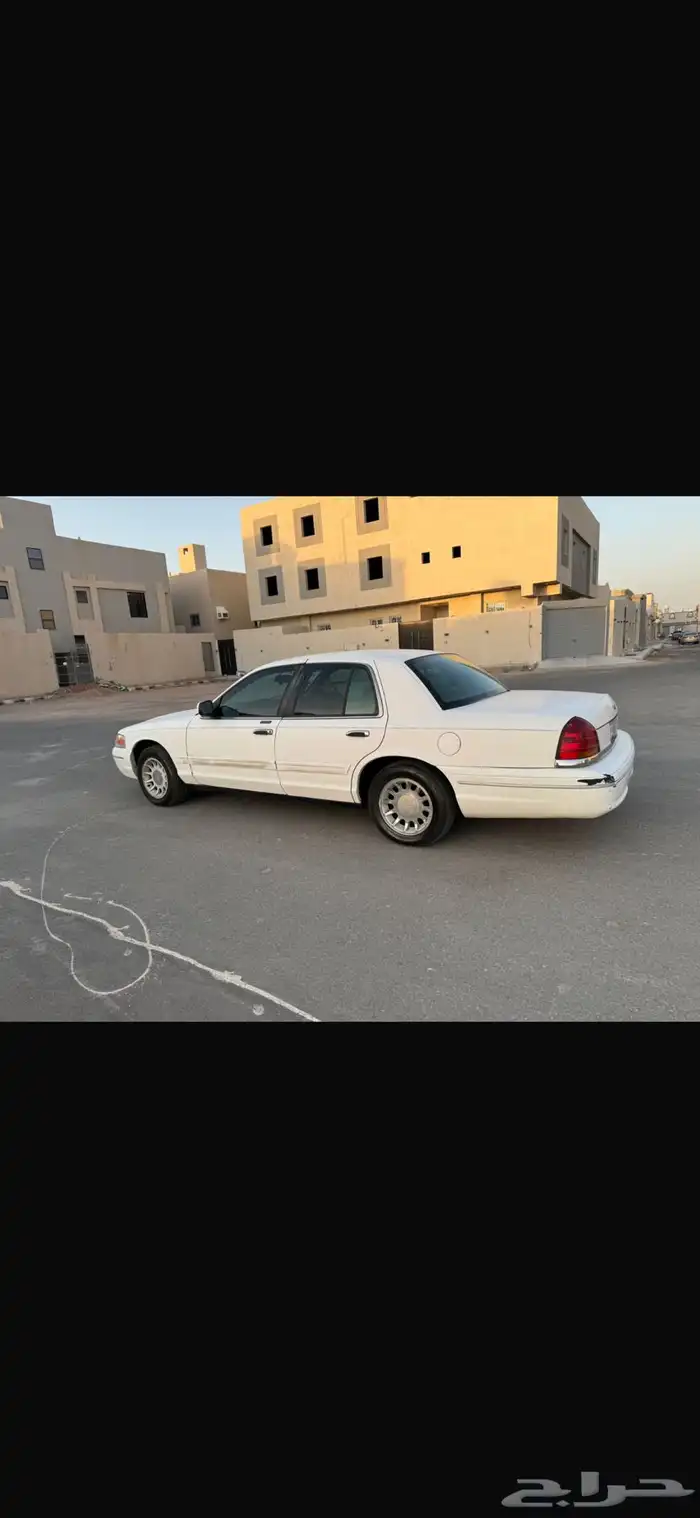 فورد فكتوريا 1998 تحمل لوحة مميزة 13