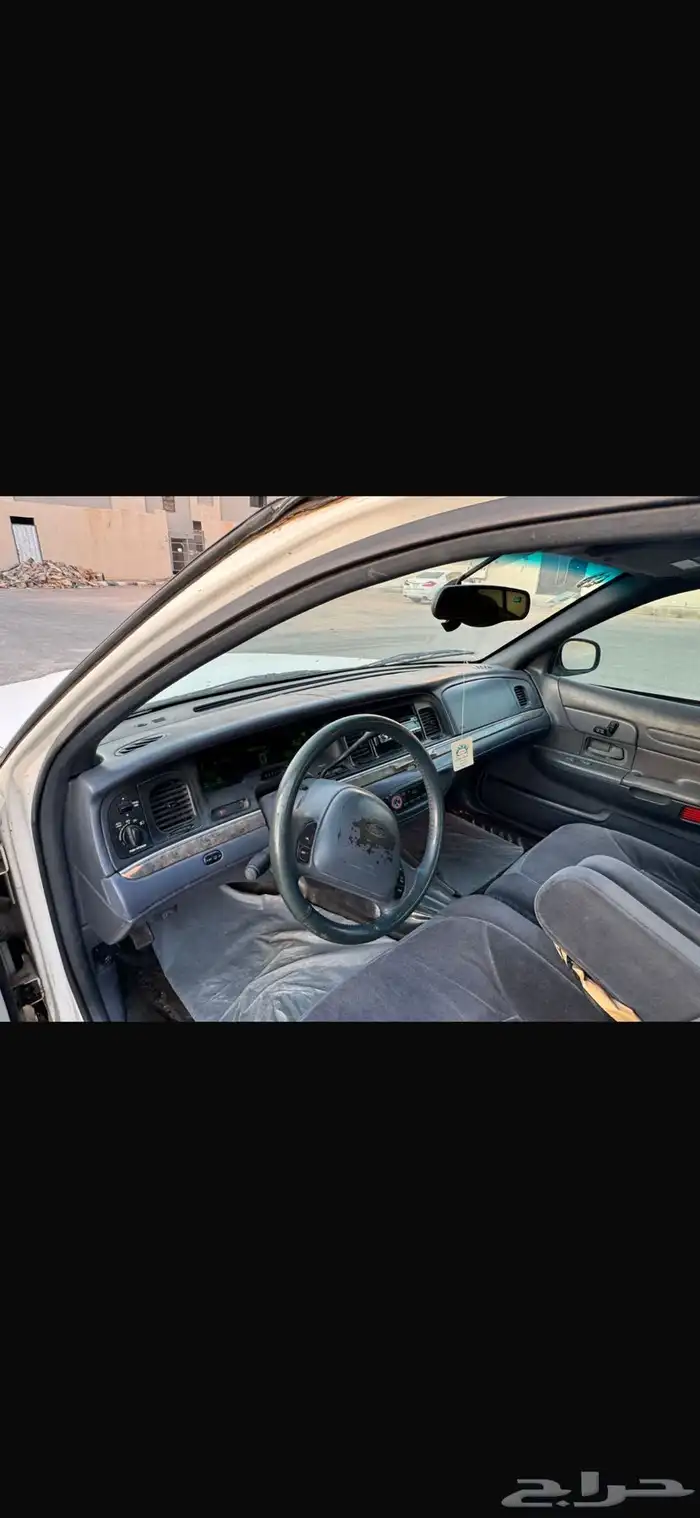 فورد فكتوريا 1998 تحمل لوحة مميزة 6