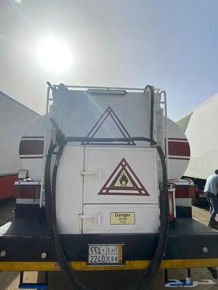 شاحنه صهريج ديزل للايجار Diesel fuel tanker truck for rent 1