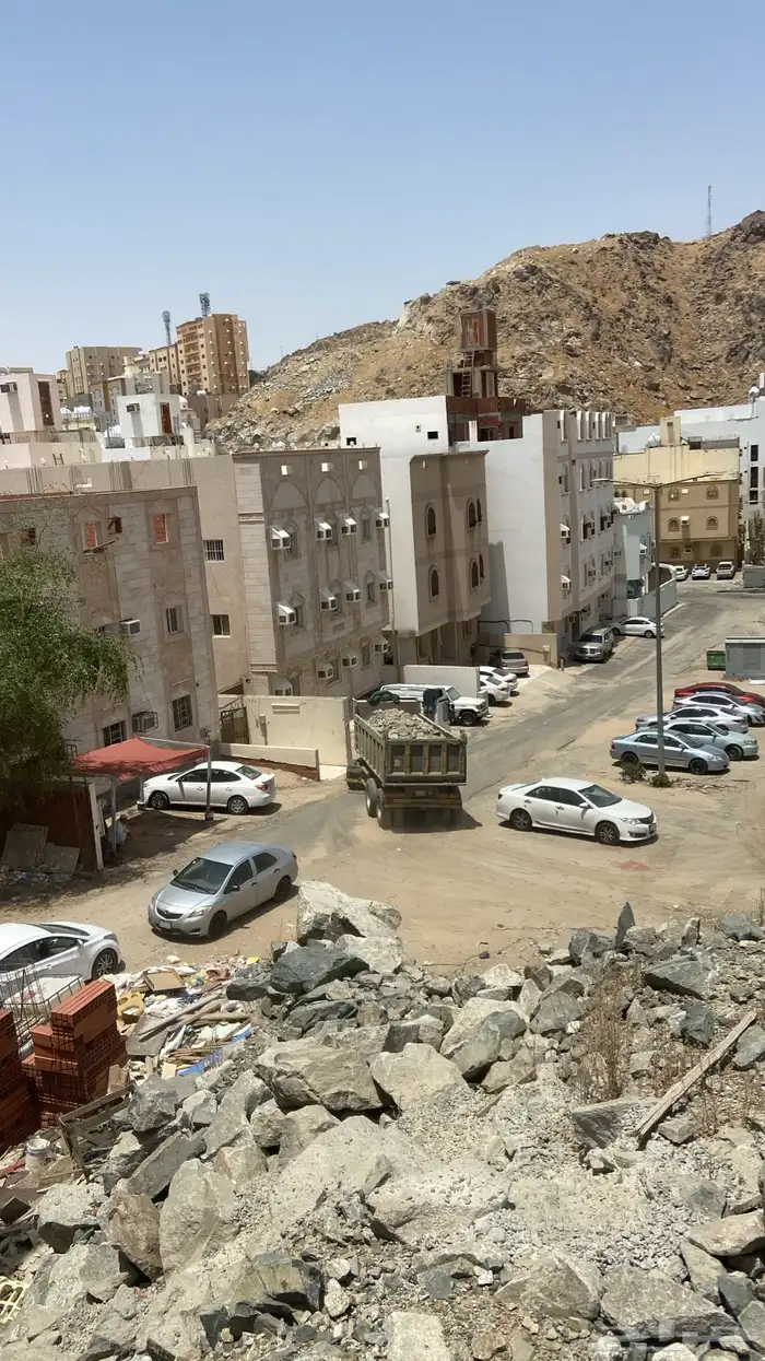 تريلات وشيولات وبوكلينات وسكسات للايجاار 7