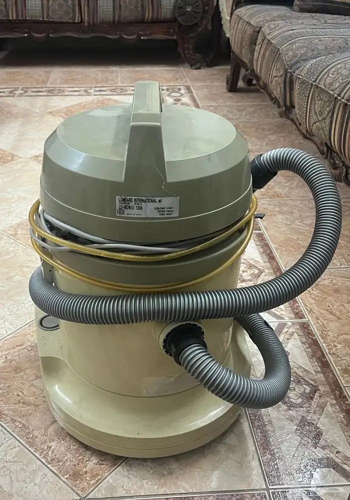 مكنسة موكيت صناعه ايطاليه 0