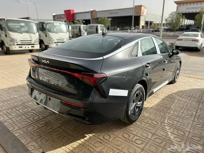كيا K5 2025 4