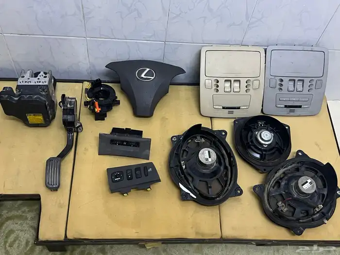 قطع غيار لكزس es350 2010 23