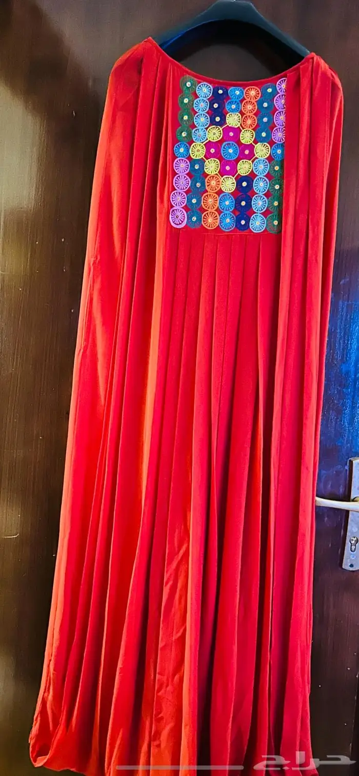للبيع فستان سهره من مول دبي ب خمسمئة ريال 0