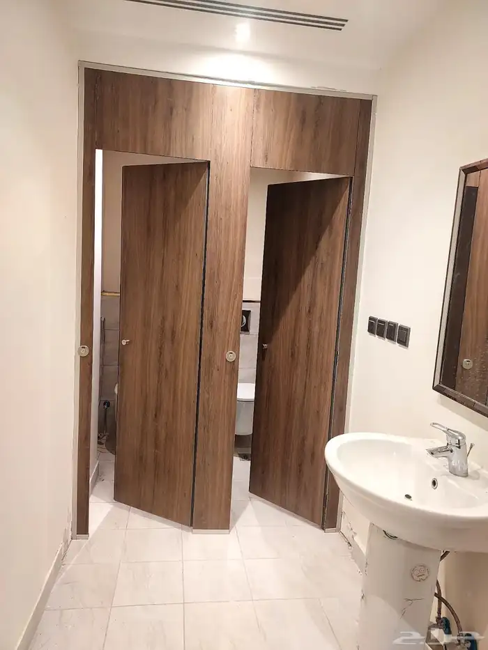 تركيب قواطع الحمامات ولاابواب فينو ليك جميع مناطق المكلمه 7