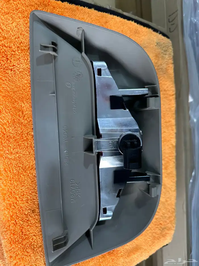 لمبه قاعده الفرامل الغزاز الخلفي كامري اصلي ستوك2003 2006 8