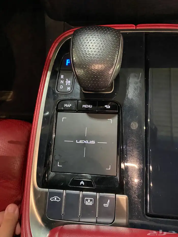 لكزس LS500 F 2019 سعودي 16