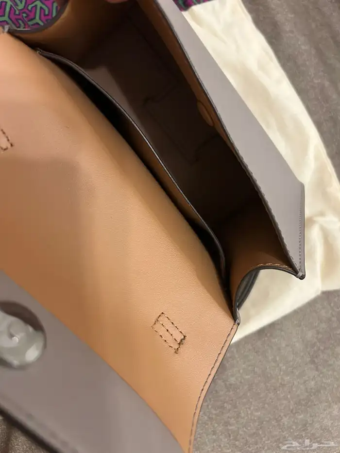 شنطة ماركة توري بورش. TORY BURCHشبه جديدةBAG 3