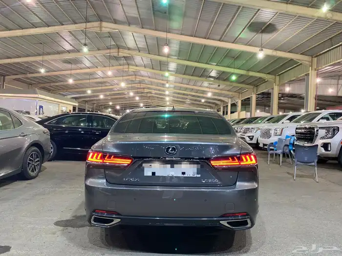 لكزس LS500 F 2019 سعودي 4