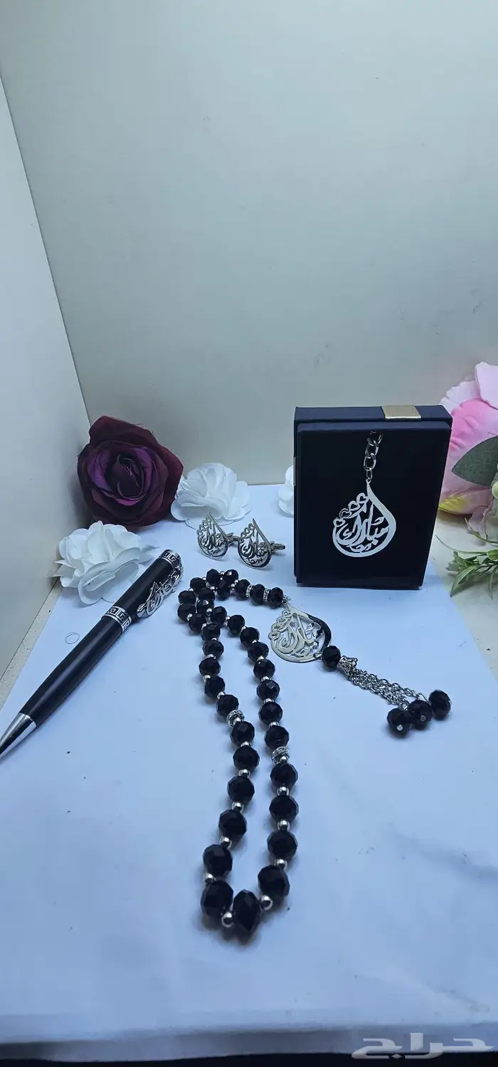 طقم رجالي فضي شكل مميز 0