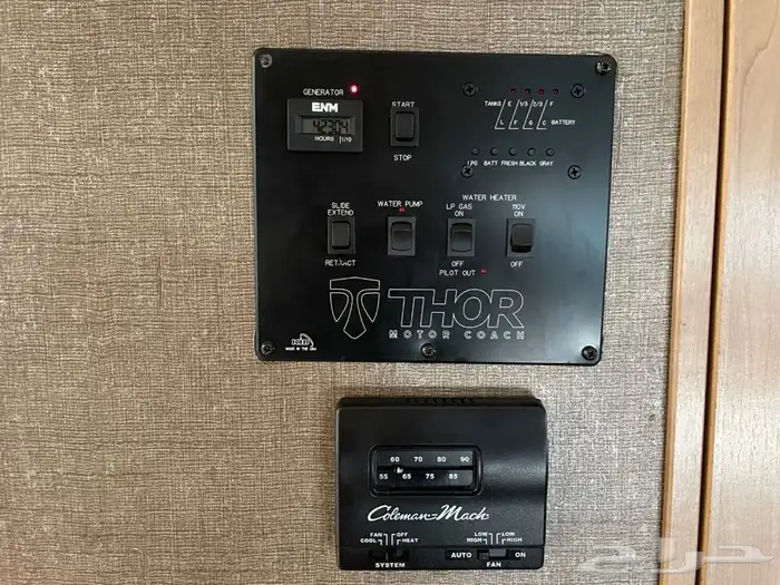 كرفان RV فورد Thor ( Hurricane) 8