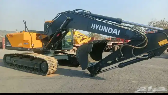 حفار (بوكلين) للاجار 2023 Excavator for rent 1