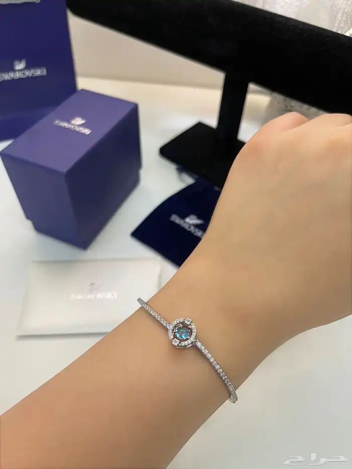 سوارة يد نسائي ماركة فسكي 19