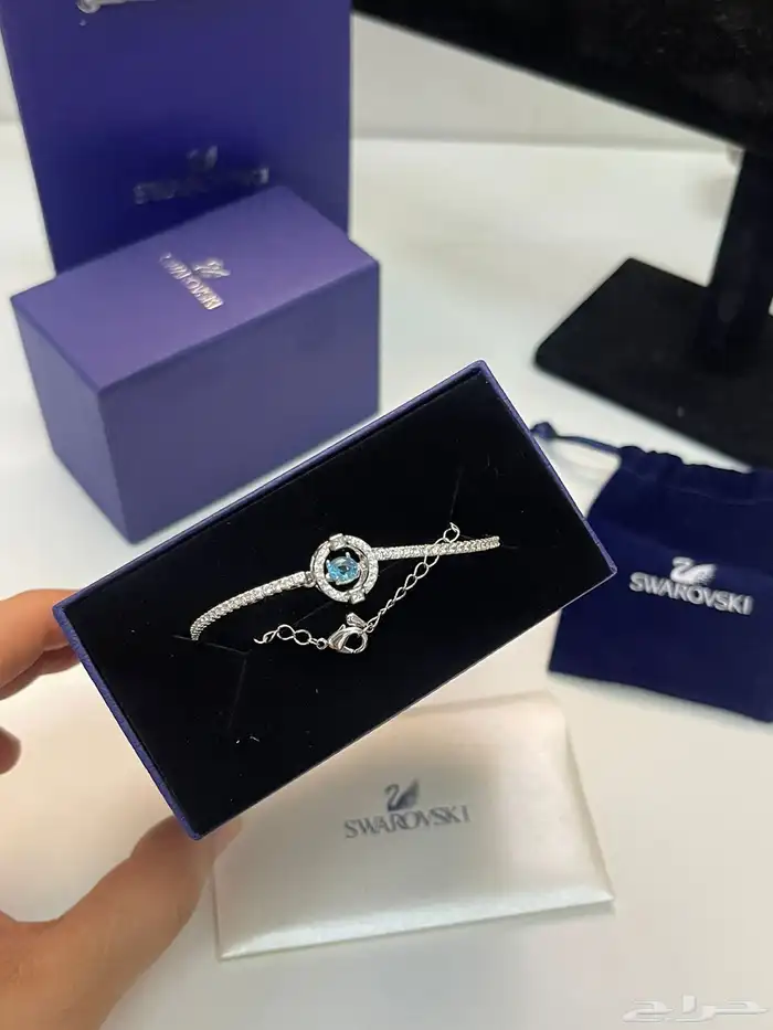 سوارة يد نسائي ماركة فسكي 18