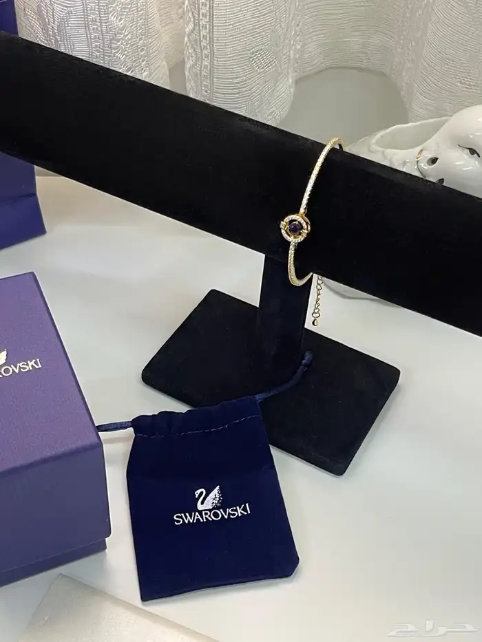 سوارة يد نسائي ماركة فسكي 21