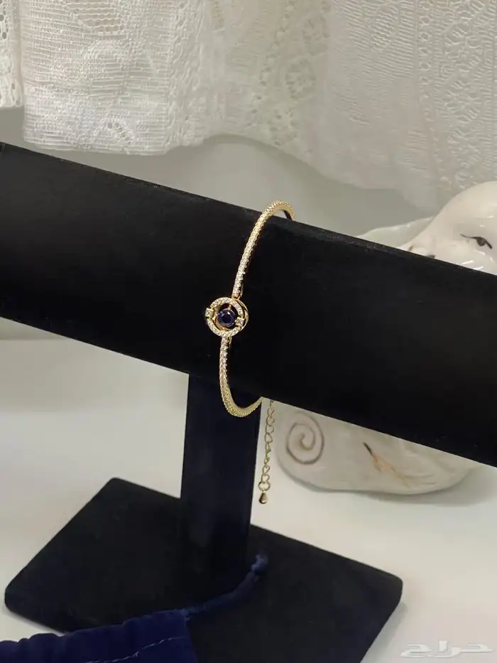 سوارة يد نسائي ماركة فسكي 20