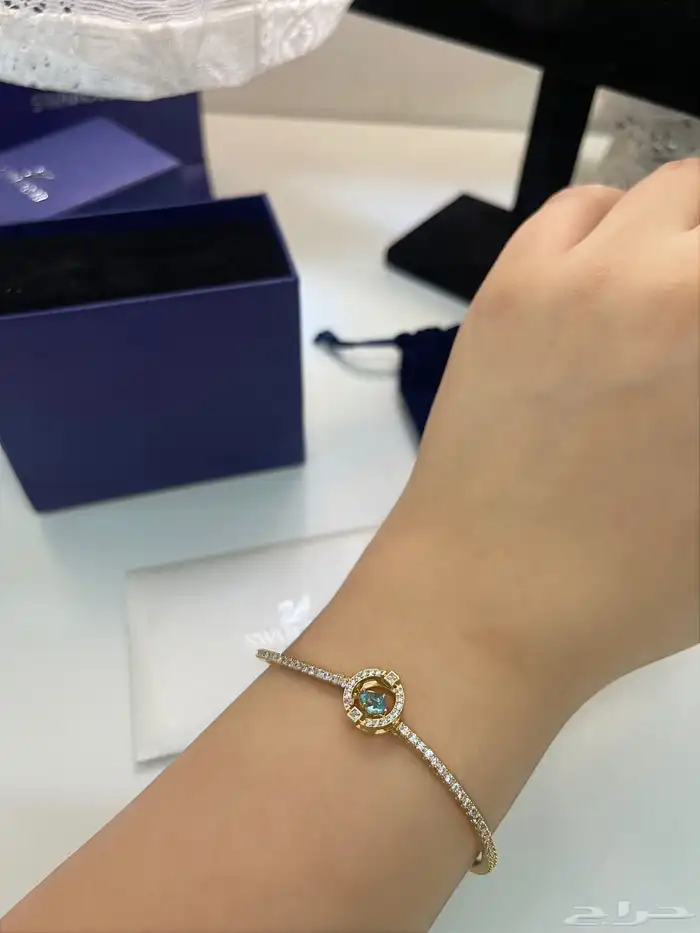 سوارة يد نسائي ماركة فسكي 5