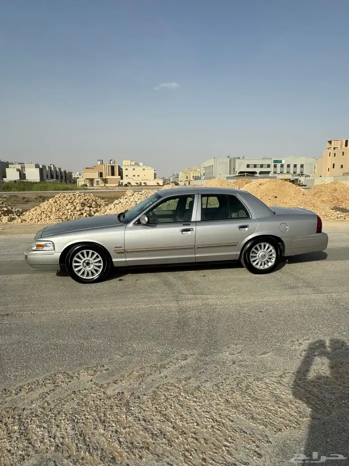 للبيع فورد قراند ماركيز 5