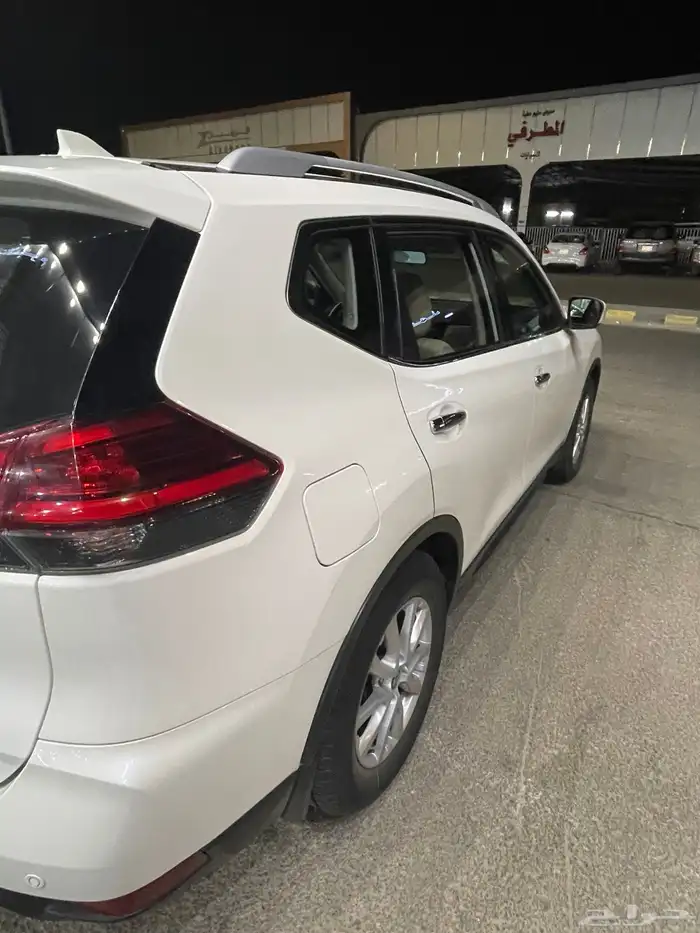 اكس تريل تم البيع 2