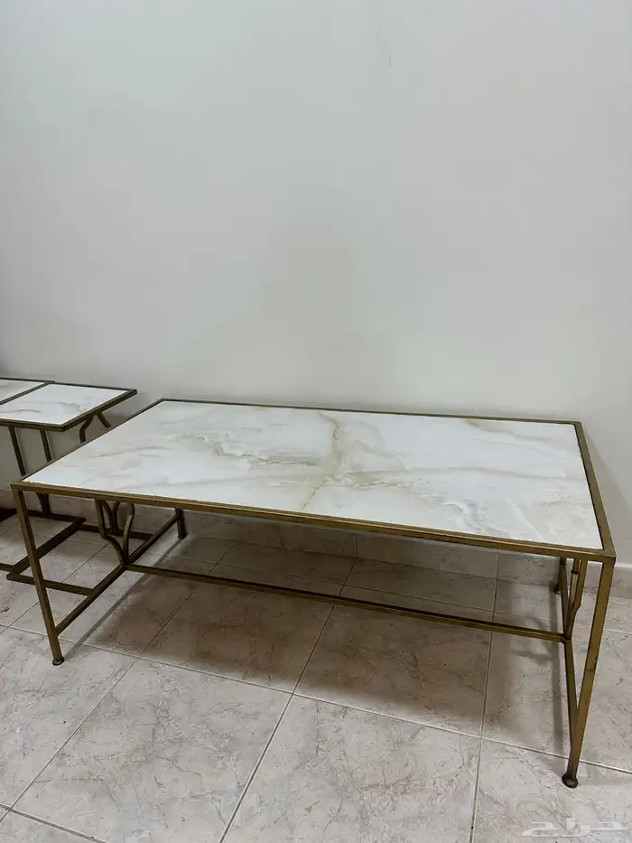 طاولات تقديم 0