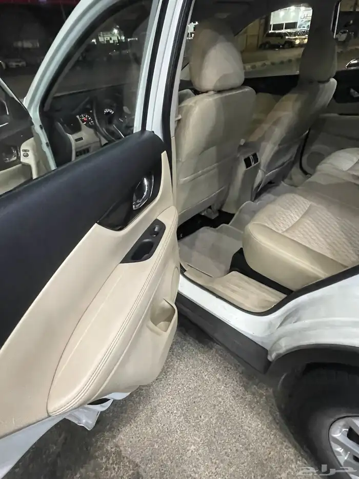 اكس تريل تم البيع 12