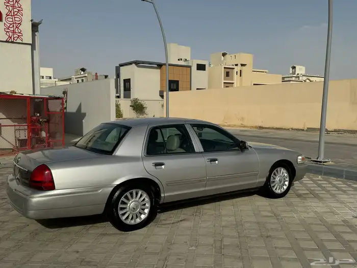 للبيع فورد قراند ماركيز 9