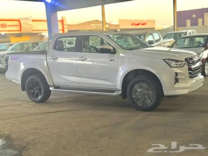 ايسوزو غمارتين GT فل كامل موديل 2024 8