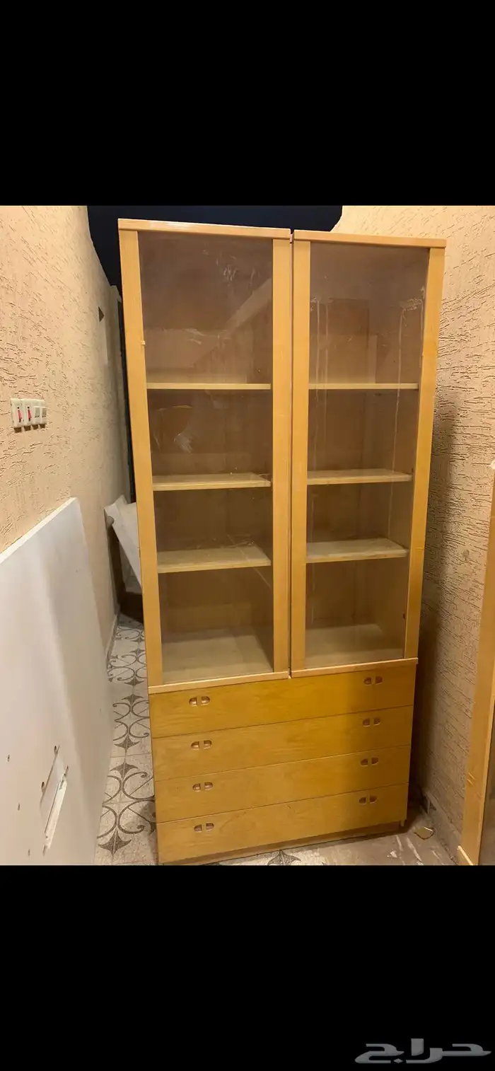 دولاب و طاولة طعام 2